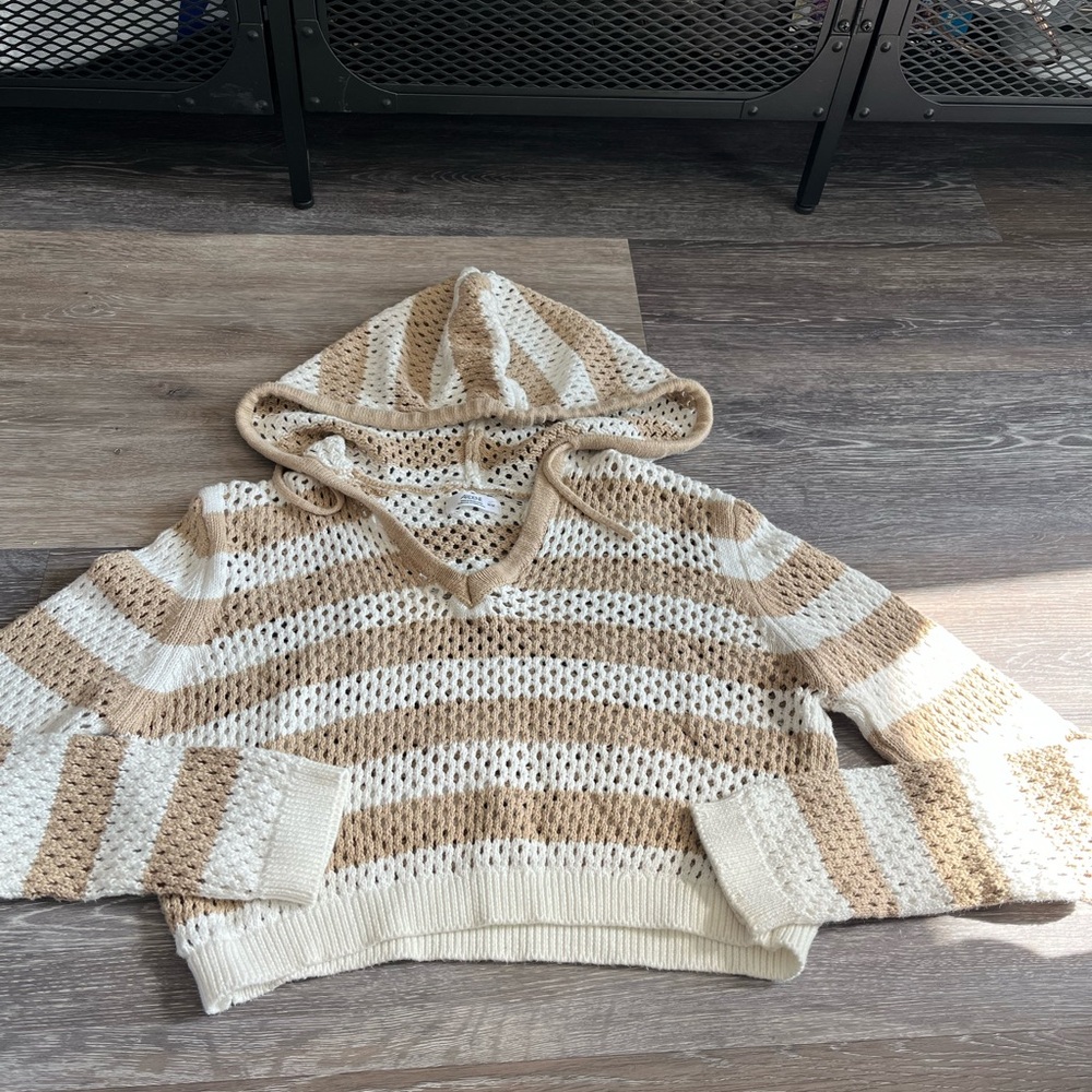 🦋Ardene 100% Corton Crochet Cropped Hoodie